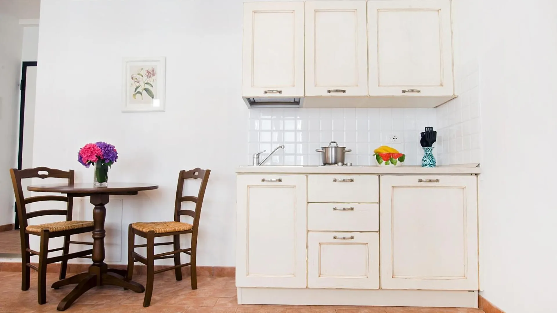 Love Nest, Studio Apartment 5 Min Walk From Central Rail Station Santa Maria Novella Florencja
