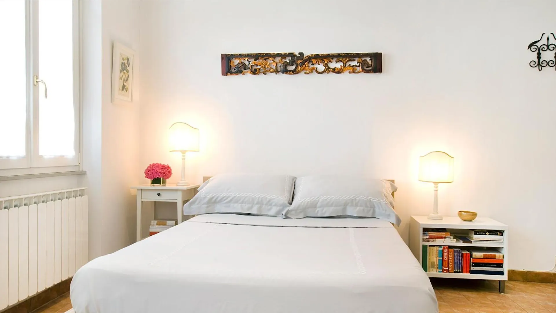 Love Nest, Studio Apartment 5 Min Walk From Central Rail Station Santa Maria Novella Florencja Włochy